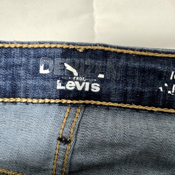 Levis Denizen High Rise Ankle Jean. Size 10/30 - Picture 4 of 13
